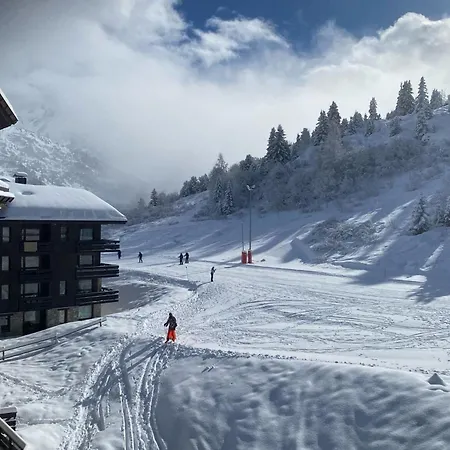Ski-in Ski-out For 6 In Mottaret Apartment *